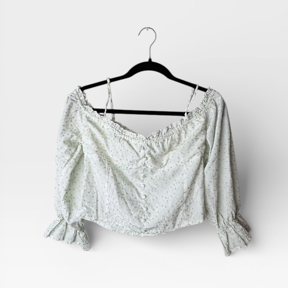 Line and Dot Green Floral Off the shoulder‎ cropped blouse Large (G)